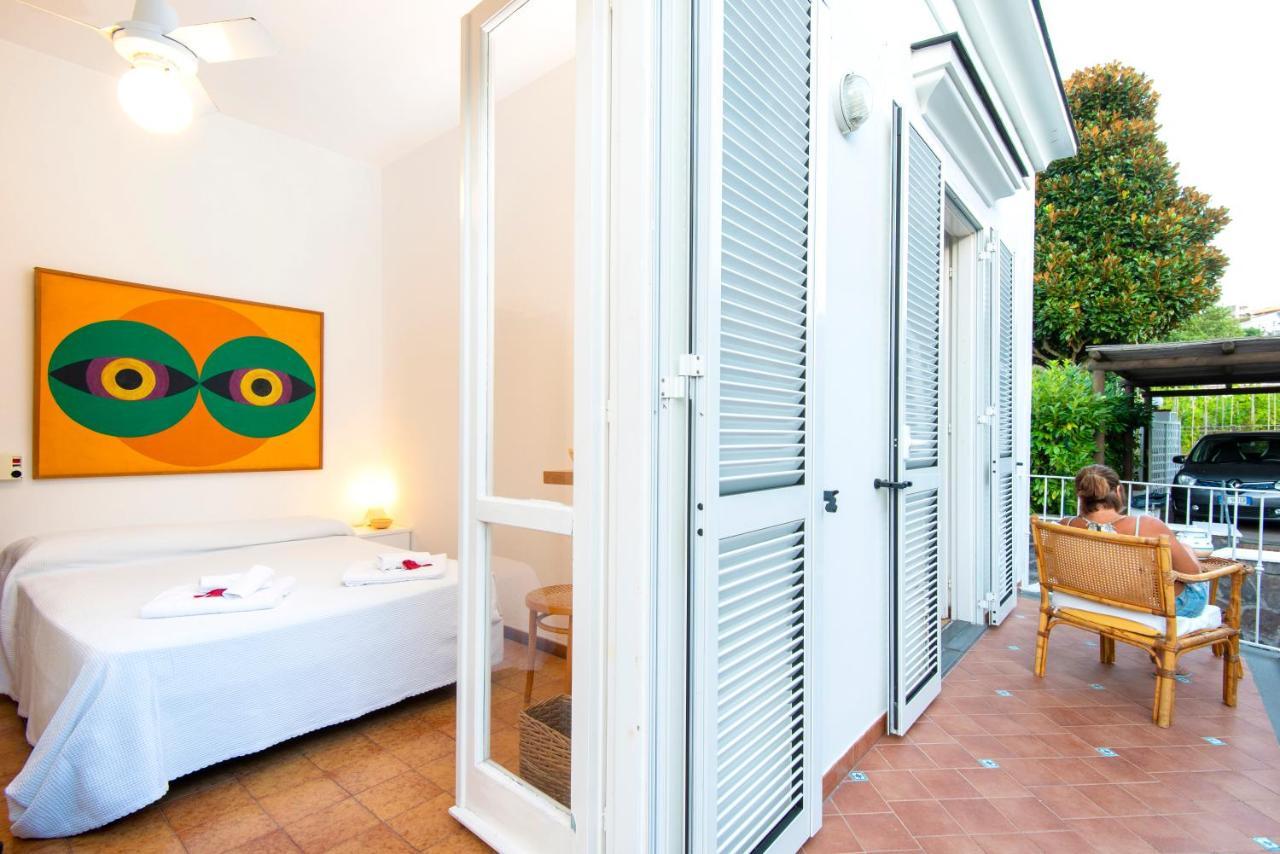 איסקיה Il Lauro Luxury Villa מראה חיצוני תמונה